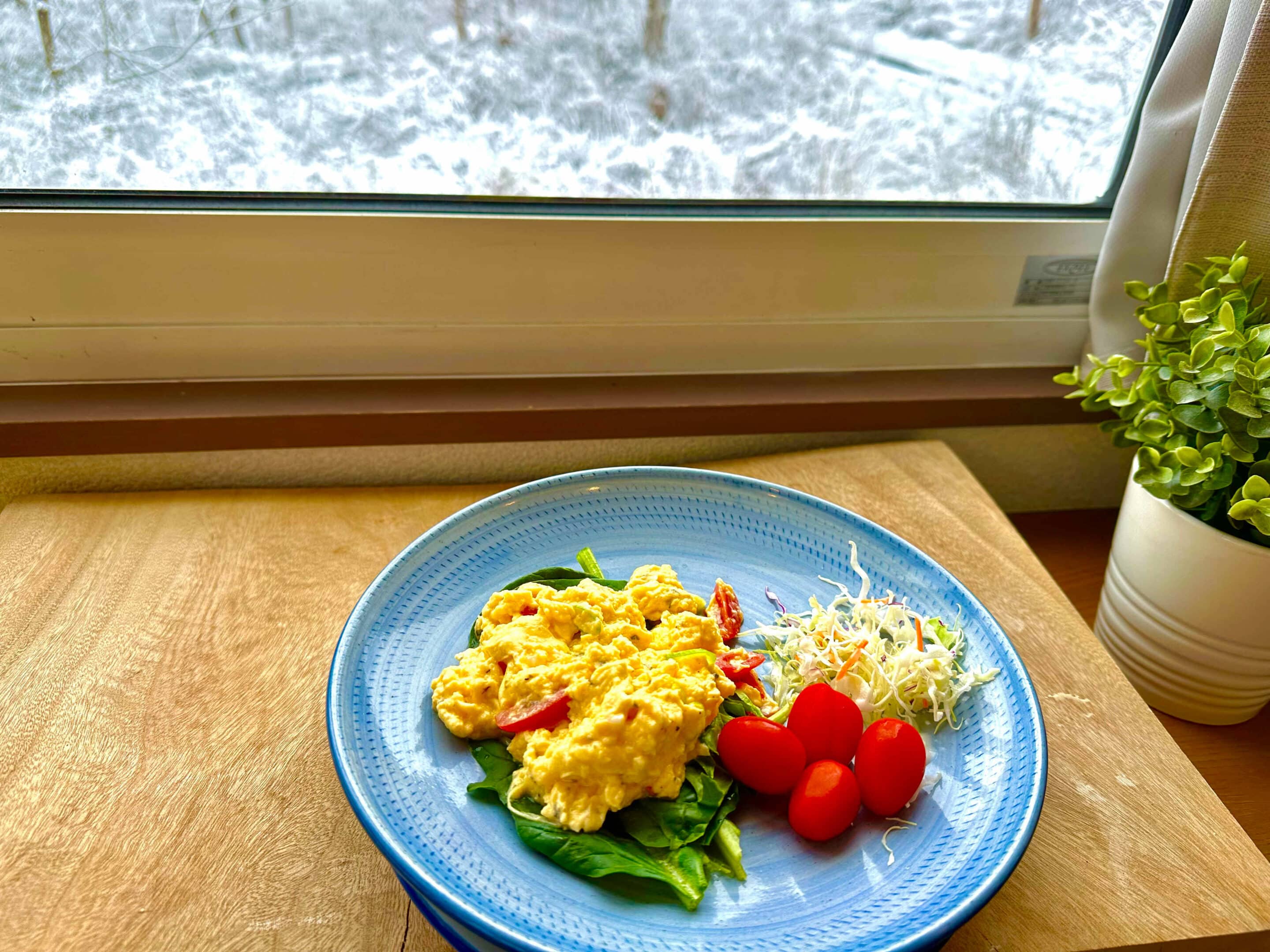 Breakfast with a view of the snow at Richie's at Myoko, Japan